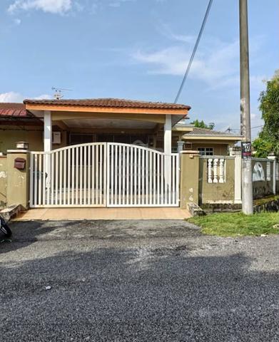 Teres Setingkat CORNER LOT Taman Matahari Heights, Senawang 1