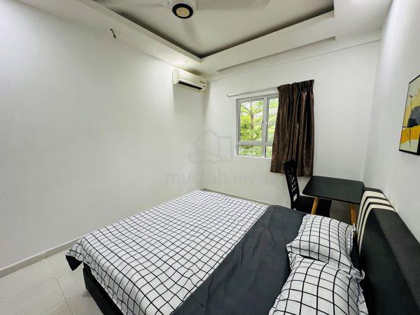 Medium Room @ Suria Jelatek , Ready Move In LRT Great Eastern Mall 2