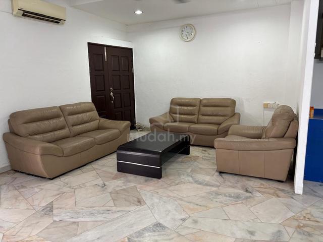 Farlim 2-Semi-Detached Bu-3000sf Renovated 3-Bedrooms Well Maintained 1