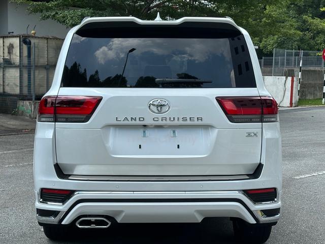 2024 Toyota LANDCRUISER 3.4 ZX (A) BLACK INTERIOR - 4