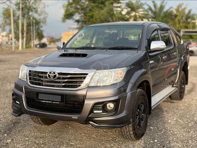 2015 Toyota HILUX 2.5 G TRD SPORTIVO MY14 KUN25R - 2