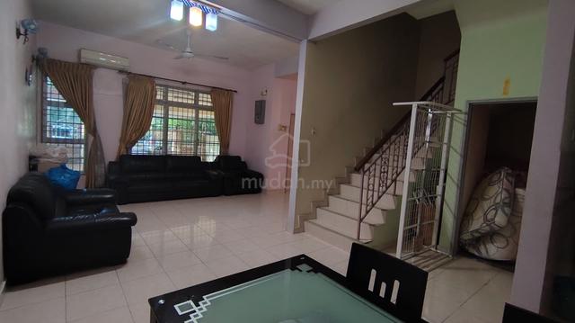 Bandar Laguna Merbok 2.5 Storey Terrace 1