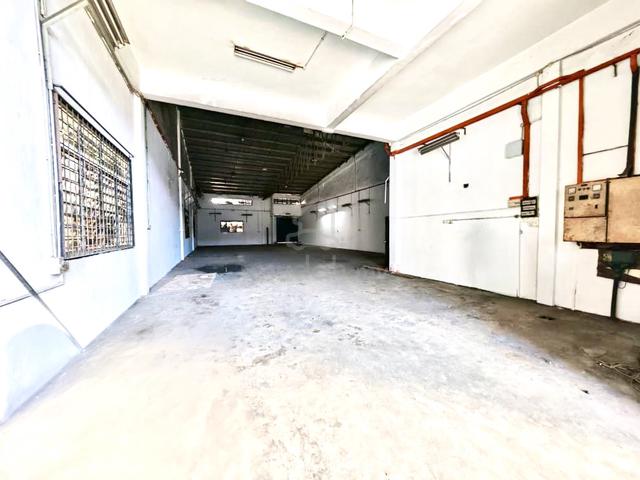 Desa Cemerlang @ Jalan Canggih 1.5 Storey Terrace Factory For Rent 1