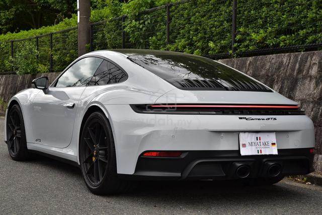 2025 Porsche 911 3.6 CARRERA GTS PCCB High Spec - 2