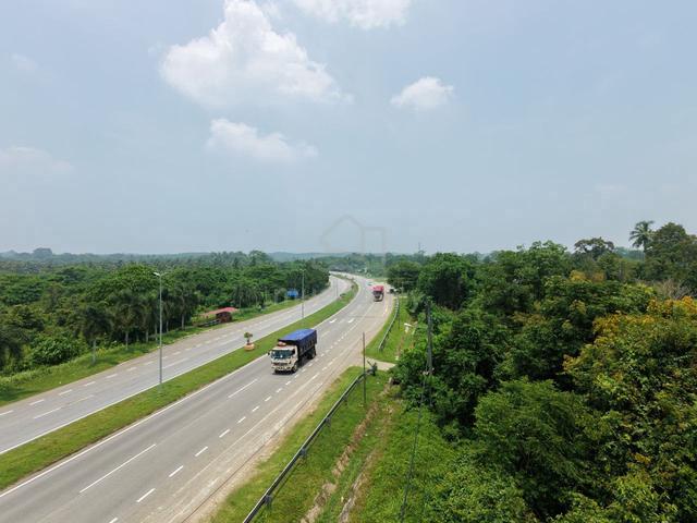 Tanah 0.9 ekar Tepi Jalan Utama Batu 18,Ajil Sebelum Exit LPT AJil 1