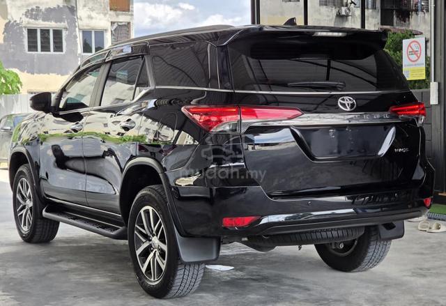 Toyota FORTUNER 2.4 VRZ 4x2✅360CAM✅FUL SERVICE TYT - 4