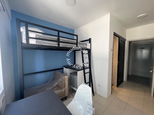 Uni Suites 5