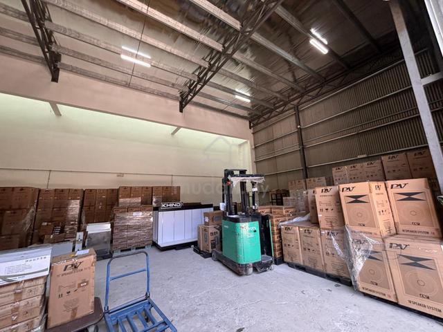 E33 Warehouse for rent 1