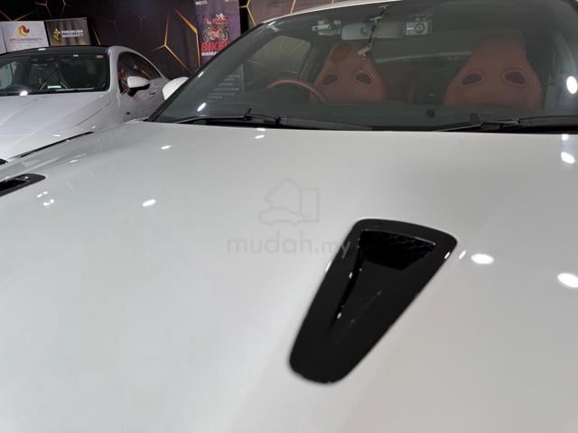 2022 Nissan GTR R35 PREMIUM EDITION (Red Interior) - 4