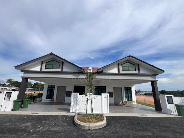 Single Storey Semi D Gated Guarded Extra Land nr Ayer Keroh Melaka 1