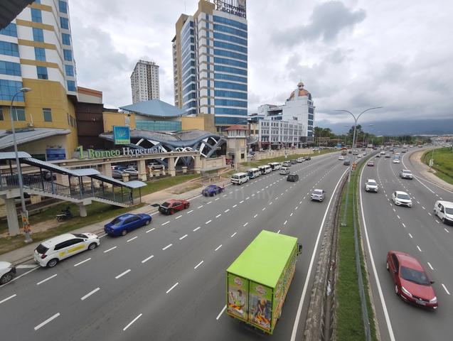 1 Borneo Shopping Mall Big Retail lot Facing Main Road 1