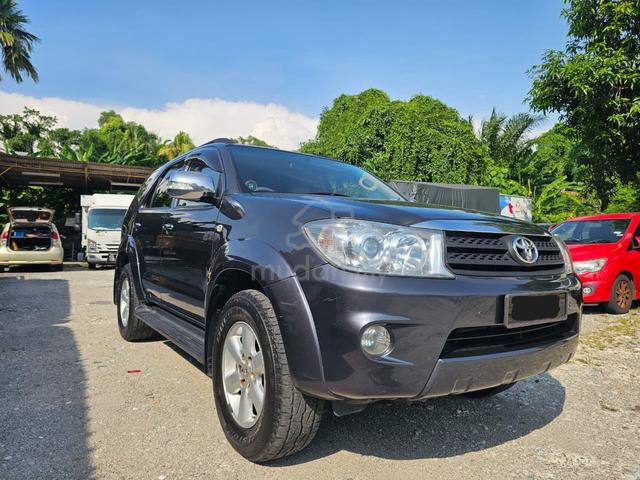 ( ORIGINAL )2011 Toyota FORTUNER 2.7V FACELIFT (A) - 2