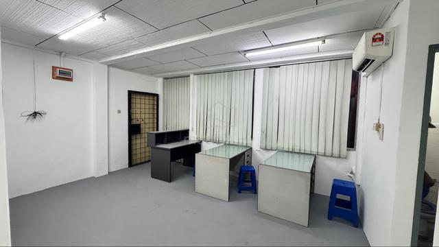 OFFICE FOR RENT (Damai Plaza 4) 1