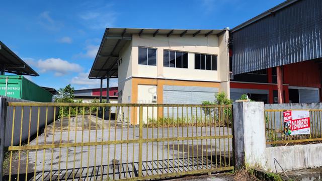 2 Storey Semi-detached Industrial Building at Sejinkat 1