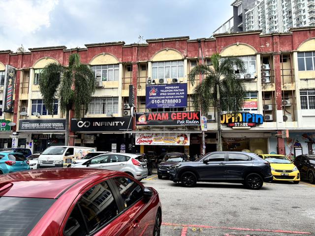 Office space near AEON Mall 1