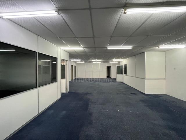 Facing Road Corner 1st Floor Shoplot Mergong Alor Setar For Rent 1