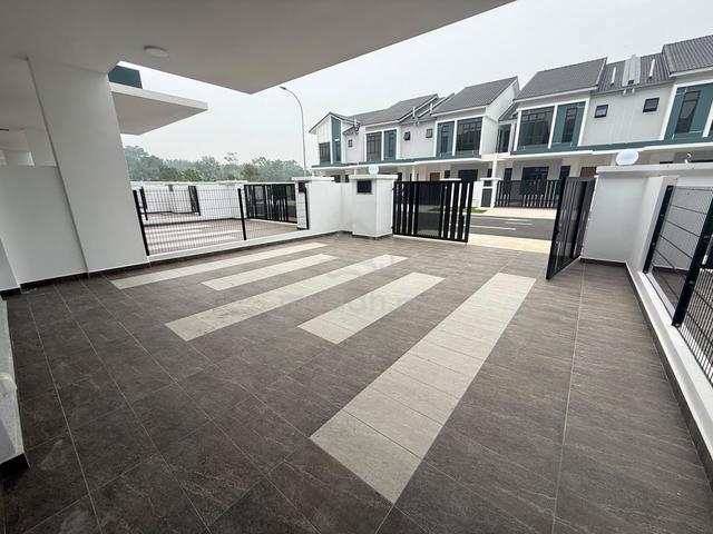 Skudai Taman Impian Emas Impian ikonik Double storey 4bed Near Senai 1