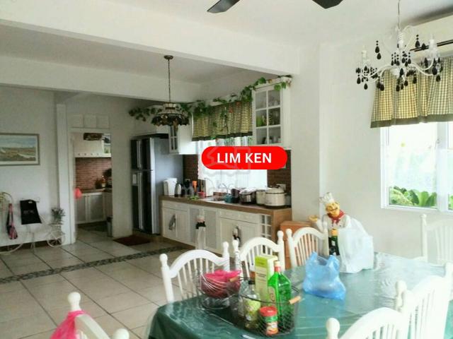 Asia Hills 3-Storey Courtyard Bungalow @ Gelugor (nice location) 1