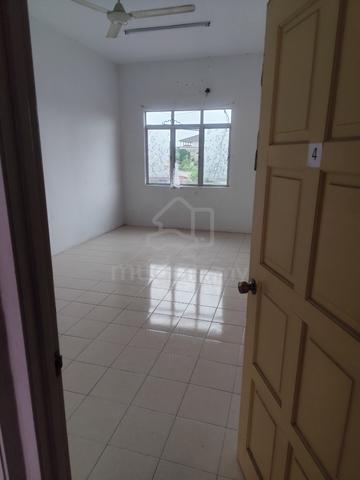 Rumah Teres 3 Tingkat (7 bilik, 5 tandas) Taman Intan Setia, Tg Malim 2