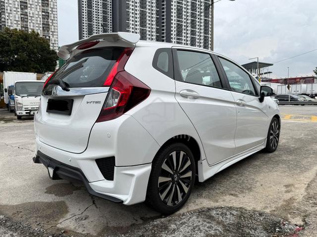2015 Honda JAZZ 1.5 E (A) - 4
