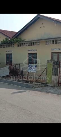 1 Storey kampung bungalow house 1