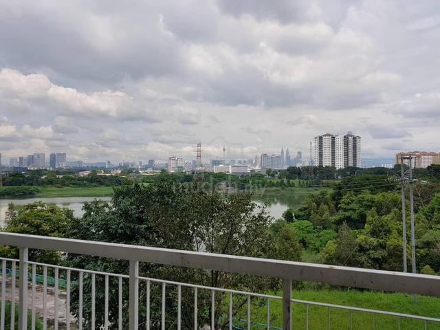 Laman Tasik 1