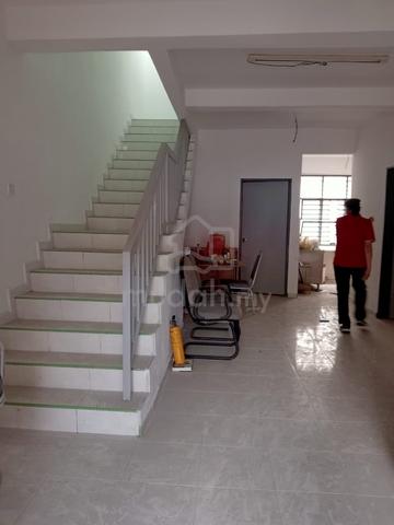 Tmn Bukit Cheng,freehold 1.5 storey link house ground floor for sale 1