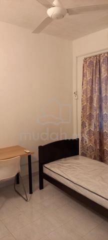 Female Master Room next to Kota Damansara 1