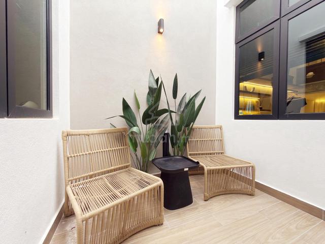 Indoor Courtyard Freehold Full Loan Single Storey Semi D Cheng Lotus 1