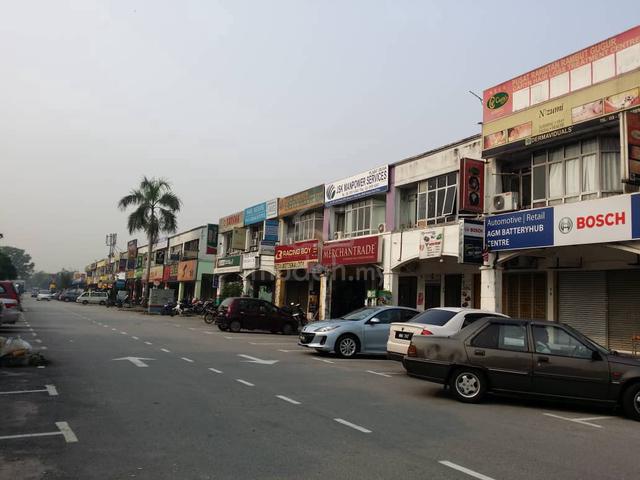 bilik single badget seksyen 27 alam megah  1