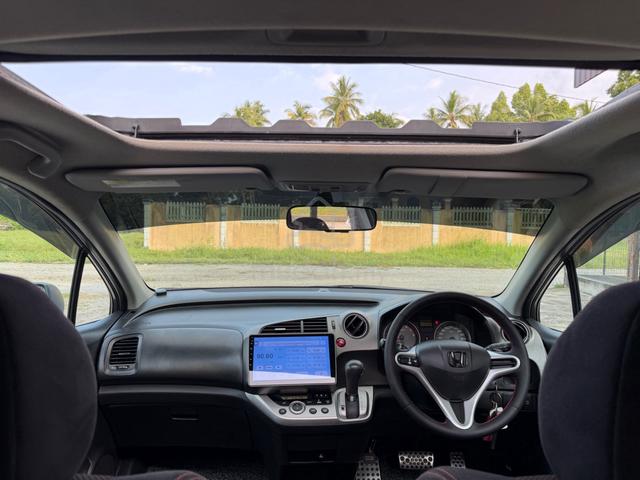 2012 Honda STREAM 1.8 I-VTEC RSZ FACELIFT (A) - 3