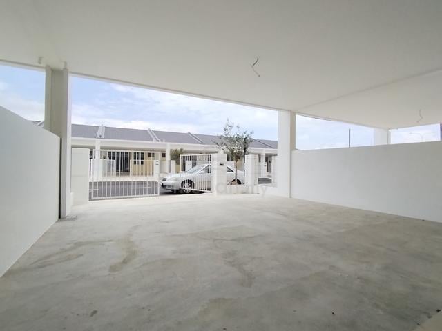 Bukit Banyan Cassia Single Storey Terrace House For Sale 1