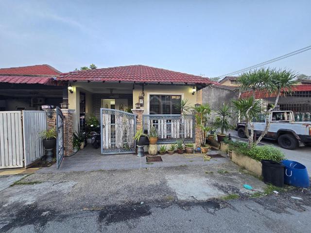 END LOT Single Storey Terrace Taman Sri Serdang 1