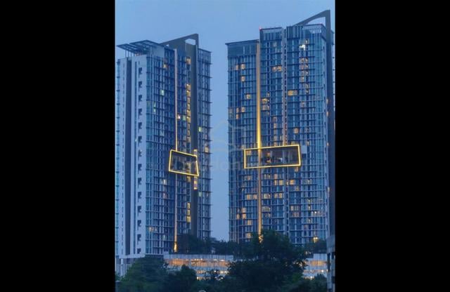 One Medini 1