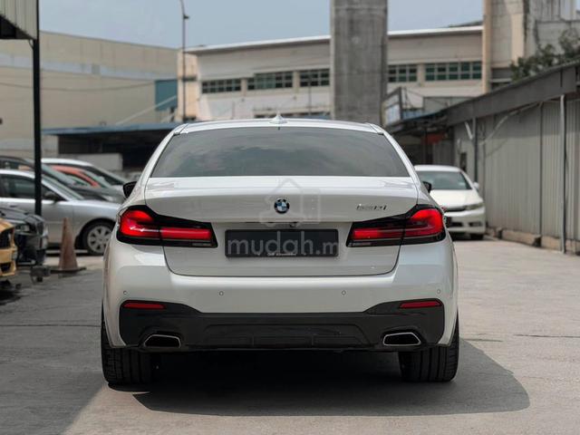 SUNROOF POWERBOOT 2023 Bmw 530i 2.0 M SPORT LCI(A) - 4