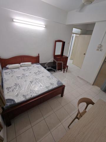 Master room University Heights at USM 1