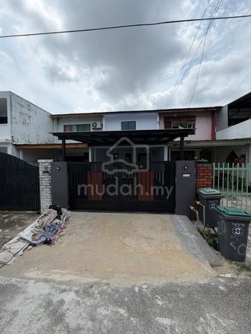 Double storey low cost @Jln Teratai /Tmn Johor Jaya 1