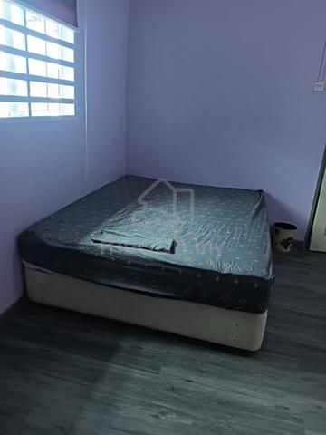 Fully furnished aircond room at taman wah keong, simee ipoh 1