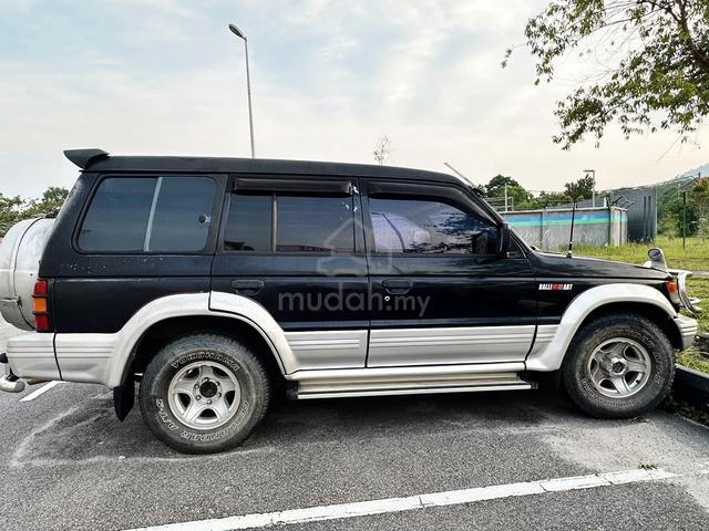 2000 Mitsubishi PAJERO 2.4 T V31V (M) - 3
