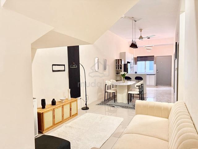 Below Market TownHouse Simfoni Perdana in Maple Hillpark Puncak Alam S 1