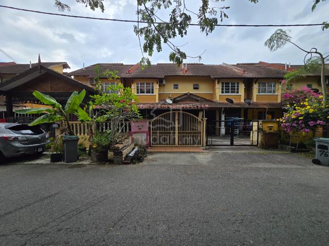 Nilai 3: Facing Open Double Storey Terrace Taman Desaria, Nilai 1