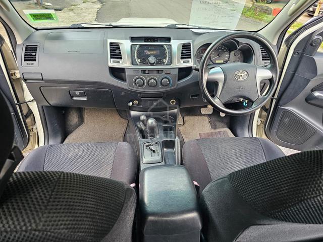2014 Toyota HILUX 2.5 G VNT (A) 4X4 O. T. R. PRICE - 3