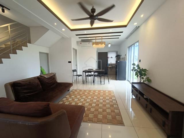 (CORNER LOT) Double Storey Rentak Perdana LBS, Puncak Alam 1