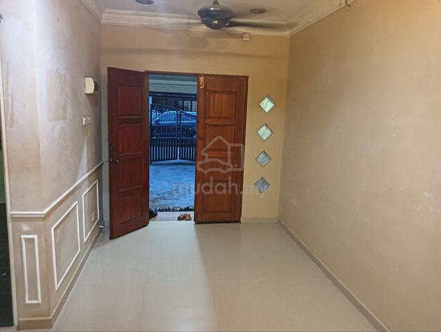 [FULLY-RENOVATED] Rumah Teres Taman Tas, Kuantan RM200,000 1