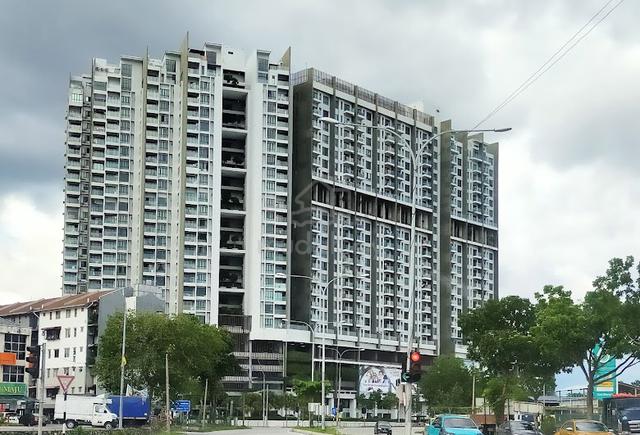 Room Rental at Univ 360 Place, Seri Kembangan! 🏡 Female and Couples!! 1