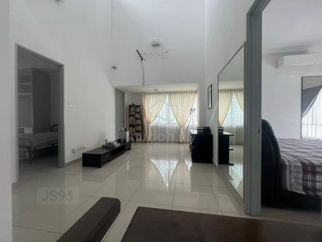 Freehold Fully Renovated 2-Sty Corner House 48x75 5r5b Ambang Botanic 1