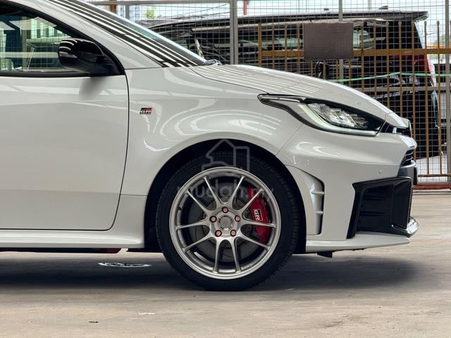 AUTO 2024 Toyota GR YARIS 1.6 RZ HIGH PERFORMANCE - 3