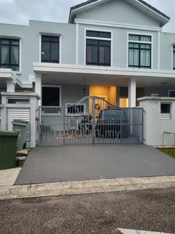 (Partial Furnished) Eco Tropics, Taman Kota Masai,Pasir Gudang 1