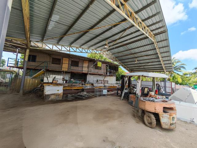 Below Bank Value RM900K Freehold Corner Factory Perindustrian Krubong 1