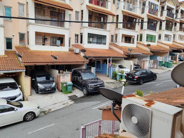 Townhouse Amansiara, Selayang Rawang Selangor 1245sqft 1